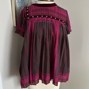 Woman’s dress shirt with velvet trim